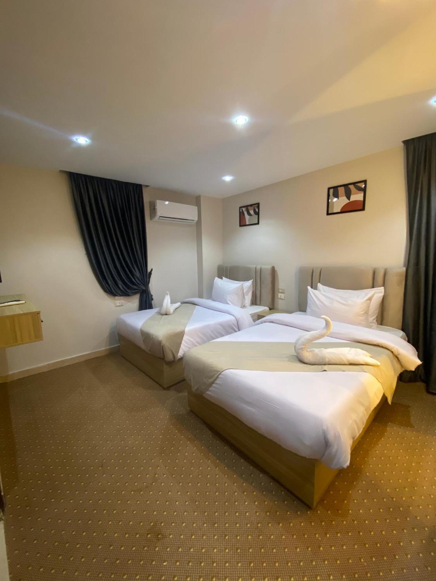 Royal Golden Pyramids Inn Giza Dış mekan fotoğraf