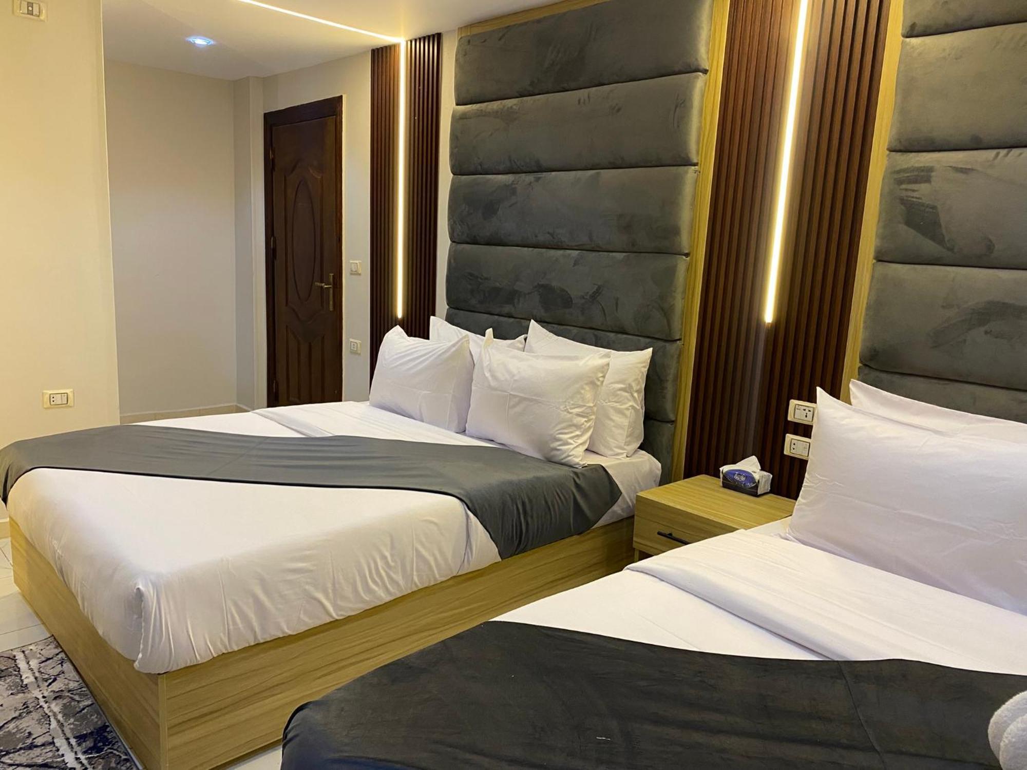 Royal Golden Pyramids Inn Giza Dış mekan fotoğraf