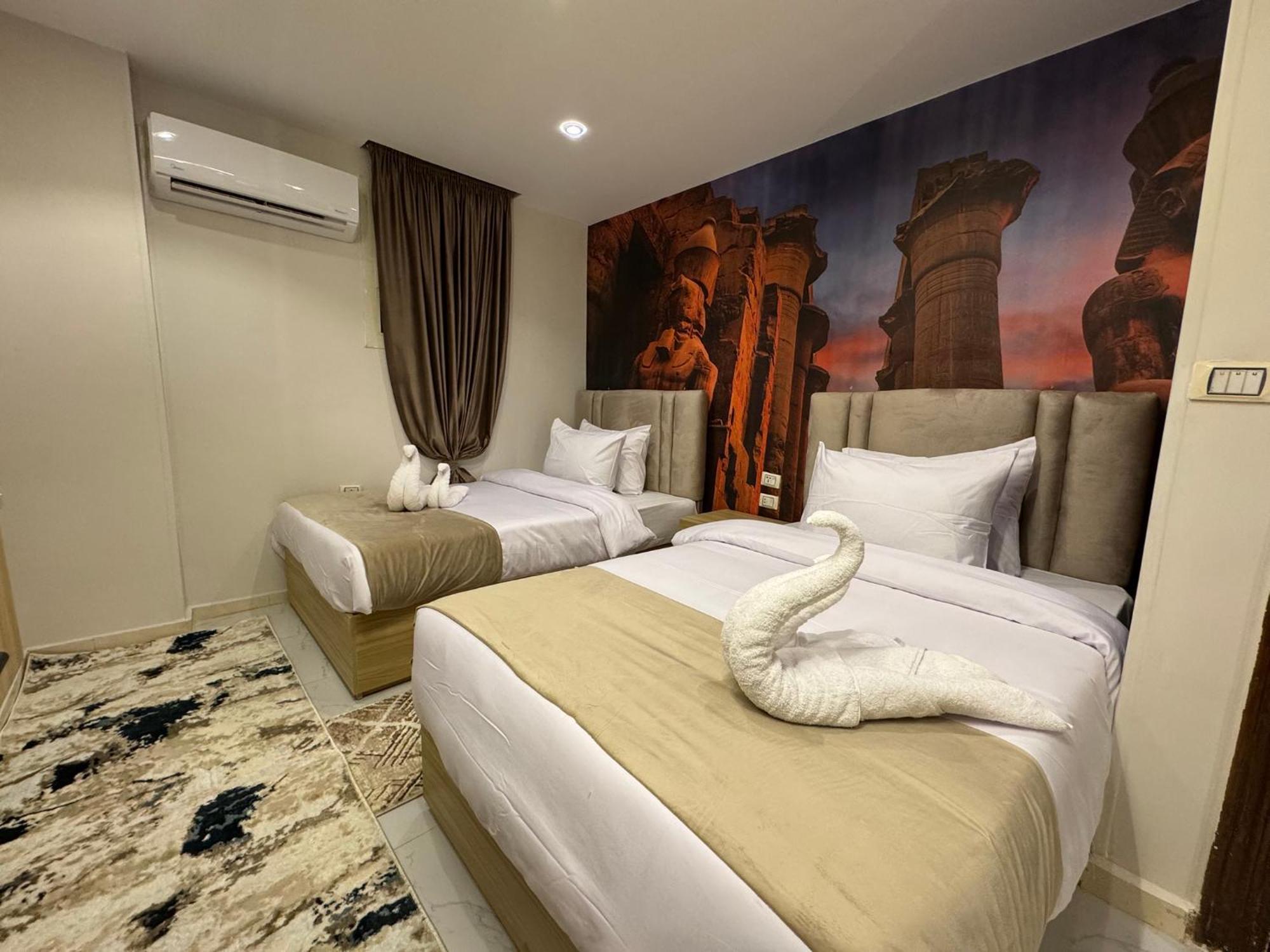 Royal Golden Pyramids Inn Giza Dış mekan fotoğraf